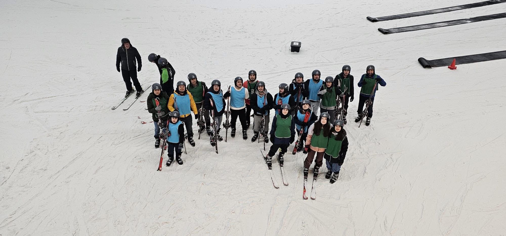 Indoor skiën met de jeugd: sport, plezier en avontuur